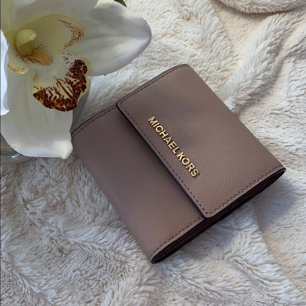 Pink/Tan Michael Kors Wallet